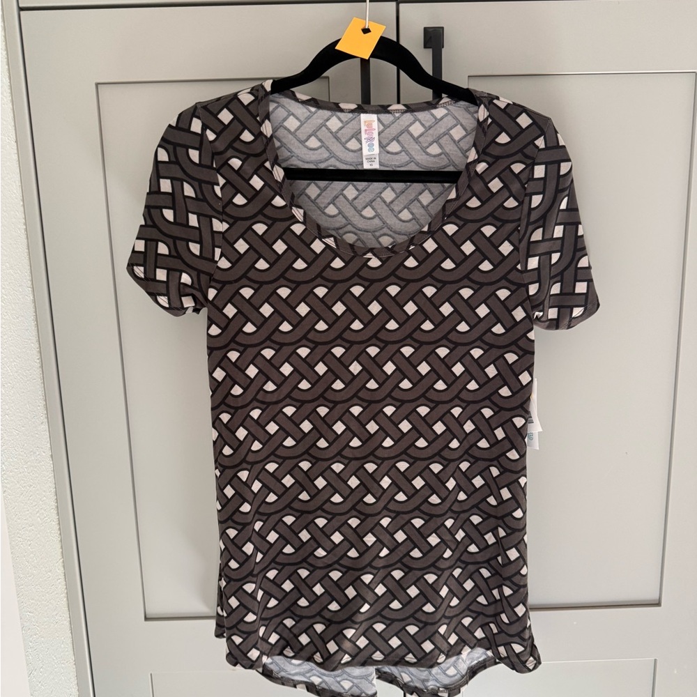 LuLaRoe Classic T (Black and Gray Geometric Short Sleeve Top)